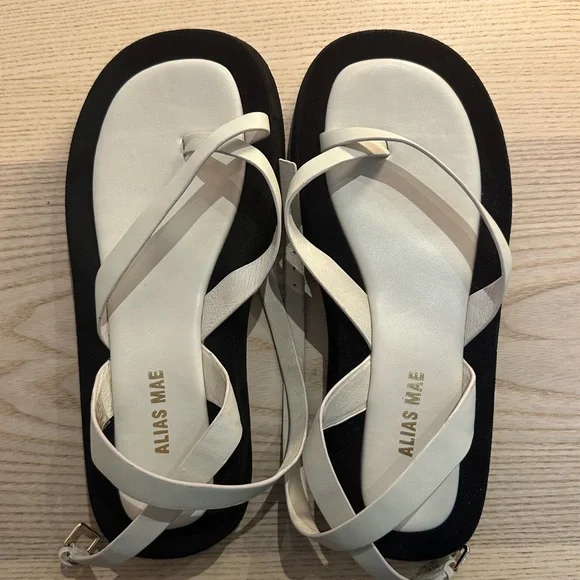 Alias Mae Polly Sandals - Picture 2 of 3